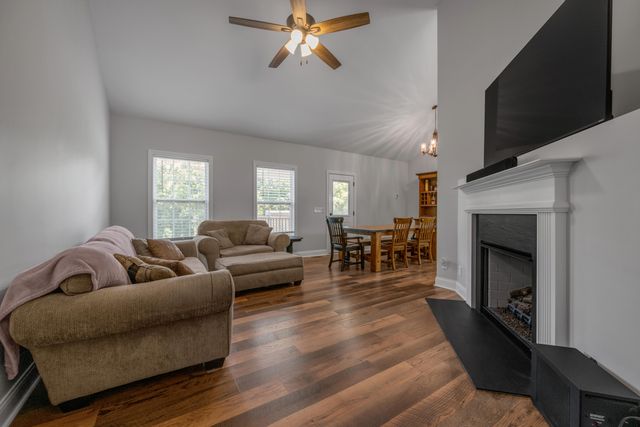 875 Ridgeview Drive, Frankfort, KY 40601