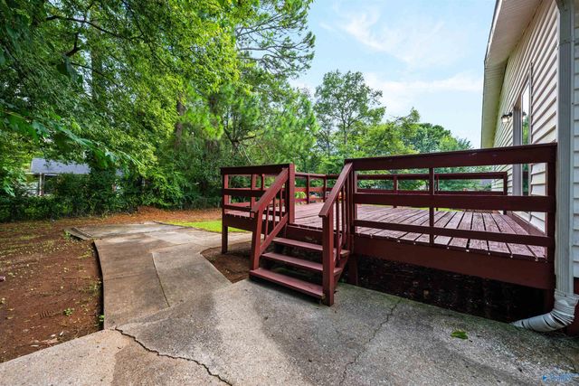 1706 Golf Club Lane NW, Huntsville, AL 35816