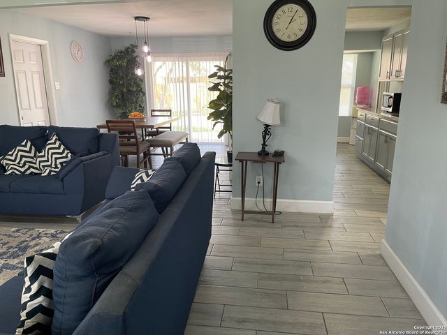 5043 Galahad, San Antonio, TX 78218