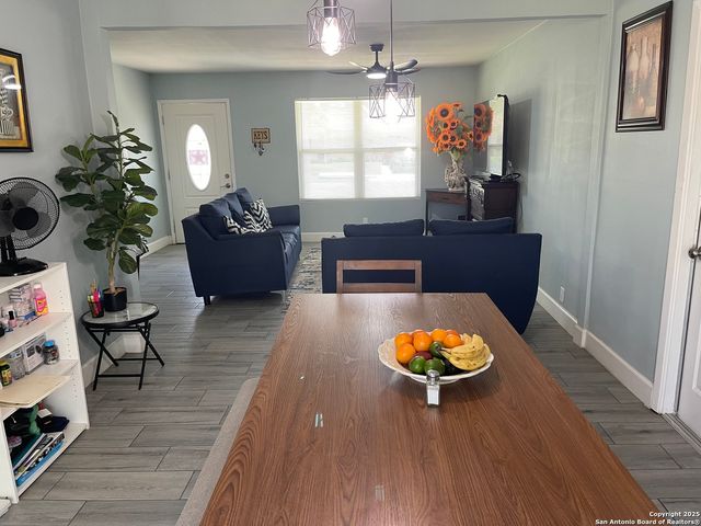 5043 Galahad, San Antonio, TX 78218