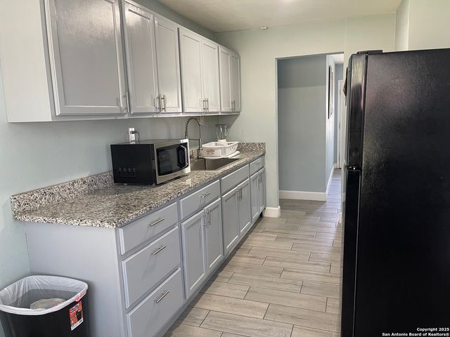 5043 Galahad, San Antonio, TX 78218