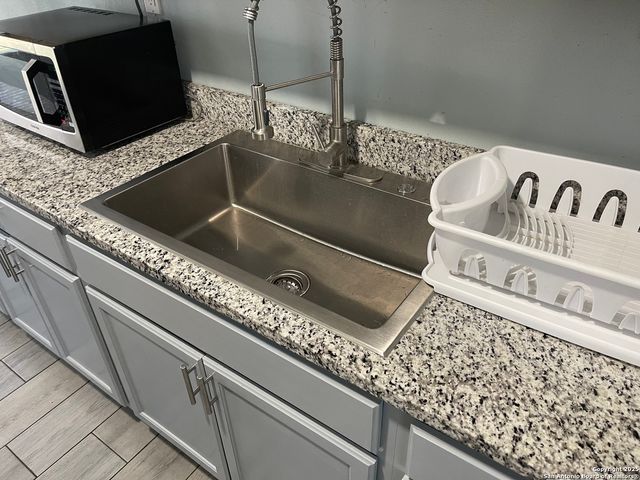 5043 Galahad, San Antonio, TX 78218