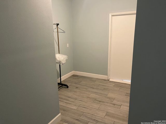 5043 Galahad, San Antonio, TX 78218