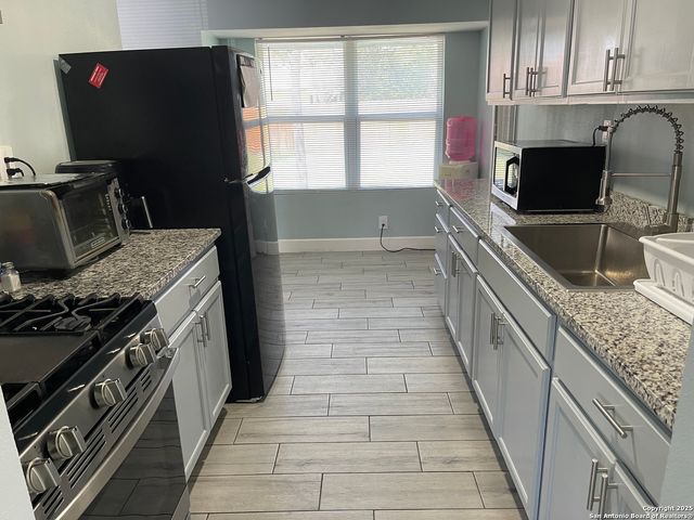 5043 Galahad, San Antonio, TX 78218