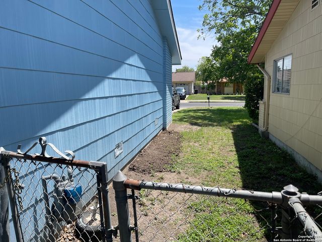 5043 Galahad, San Antonio, TX 78218