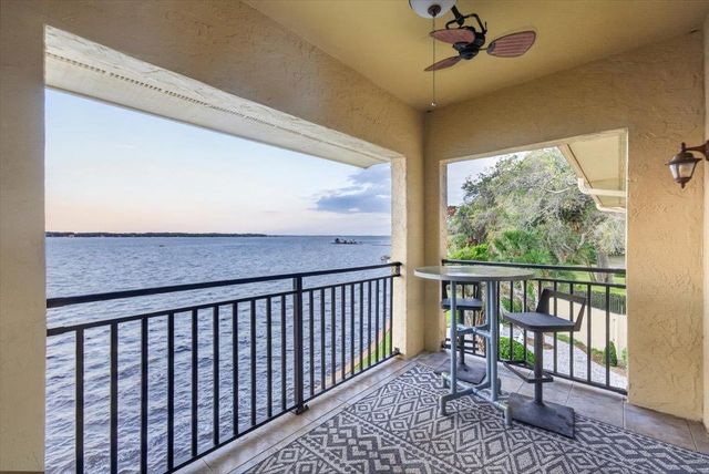 2099 E Winterbourne 306, Orange Park, FL 32073