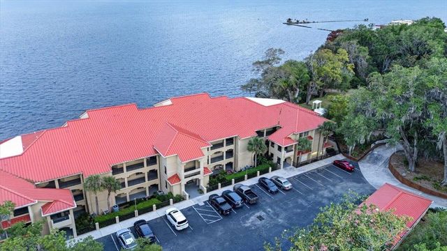 2099 E Winterbourne 306, Orange Park, FL 32073