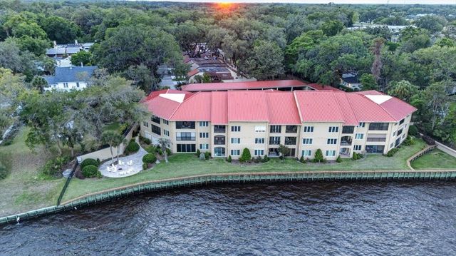 2099 E Winterbourne 306, Orange Park, FL 32073