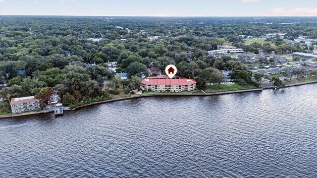 2099 E Winterbourne 306, Orange Park, FL 32073