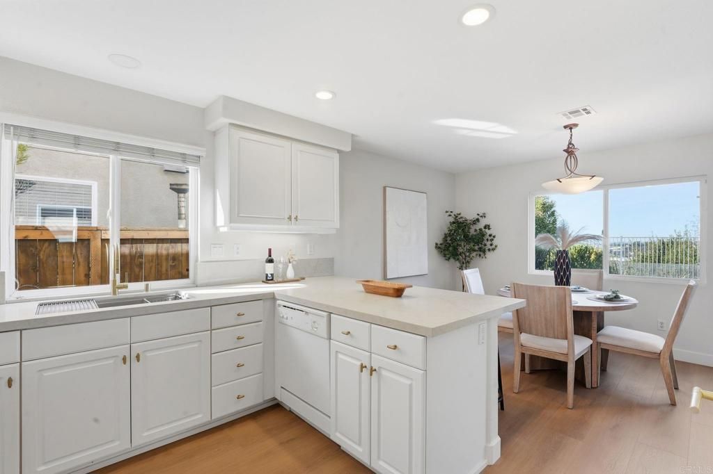 Image 15 of property listing at 484 Vista San Lucas, San Diego, CA 92154