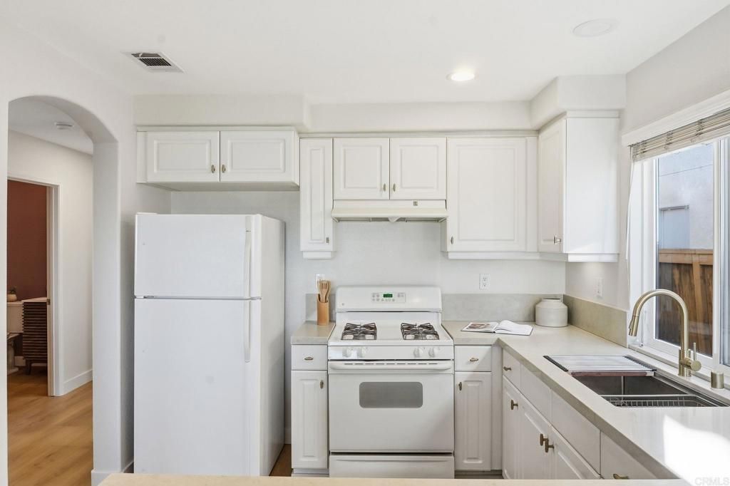 Image 36 of property listing at 484 Vista San Lucas, San Diego, CA 92154