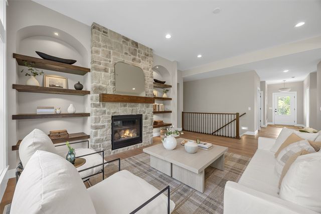2239 Royal Oak Ridge Road, Marion, IA 52302