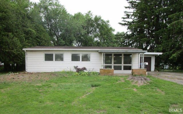 304 E Pickwick Drive, Syracuse, IN 46567