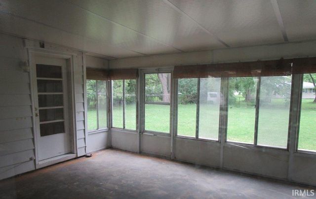 304 E Pickwick Drive, Syracuse, IN 46567