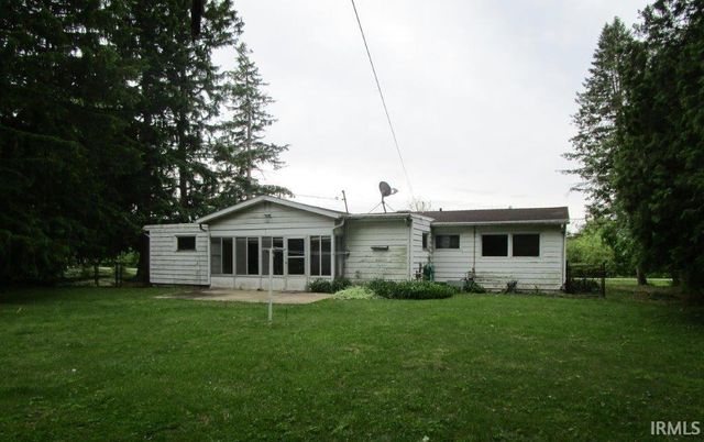304 E Pickwick Drive, Syracuse, IN 46567