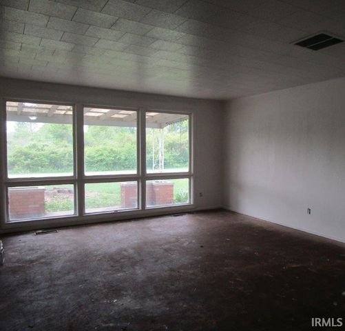 304 E Pickwick Drive, Syracuse, IN 46567