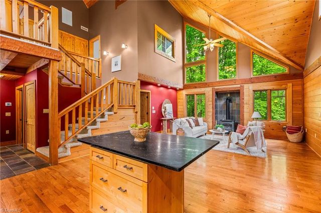 1160 River Bluff Trail, Tobaccoville, NC 27050