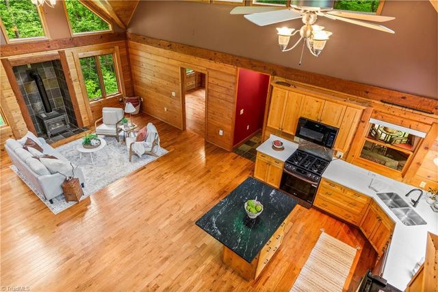 1160 River Bluff Trail, Tobaccoville, NC 27050