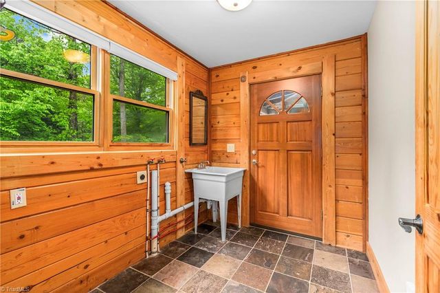 1160 River Bluff Trail, Tobaccoville, NC 27050