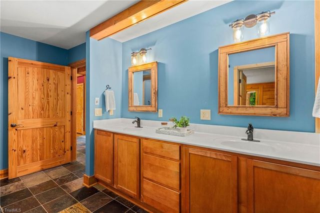 1160 River Bluff Trail, Tobaccoville, NC 27050