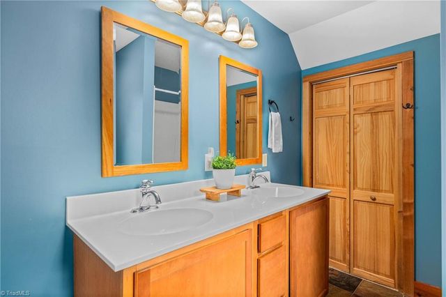 1160 River Bluff Trail, Tobaccoville, NC 27050