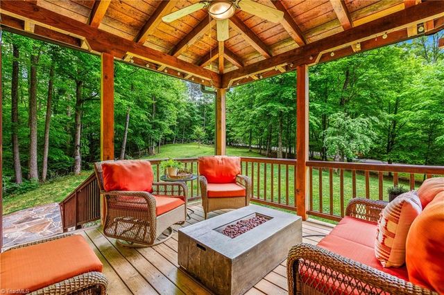 1160 River Bluff Trail, Tobaccoville, NC 27050