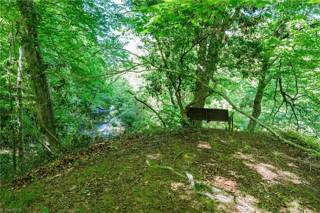 1160 River Bluff Trail, Tobaccoville, NC 27050