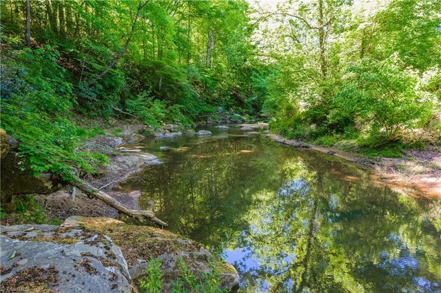 1160 River Bluff Trail, Tobaccoville, NC 27050