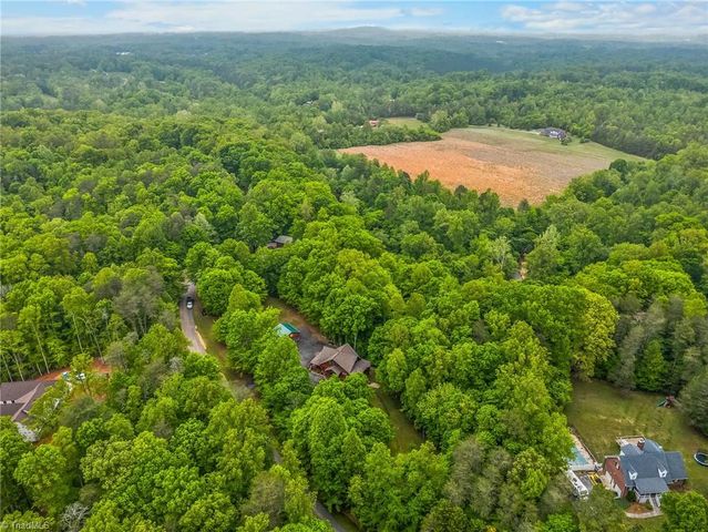 1160 River Bluff Trail, Tobaccoville, NC 27050