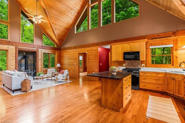1160 River Bluff Trail, Tobaccoville, NC 27050