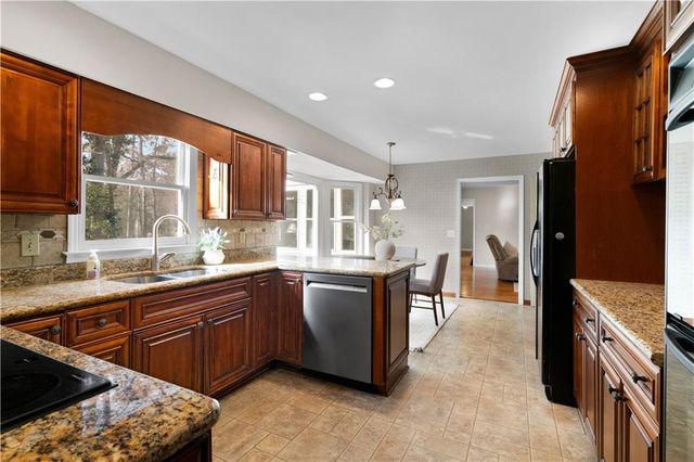 3011 Castleton Way, Marietta, GA 30062