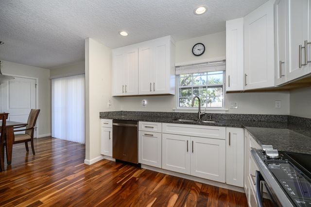 468 Arricola Ave, St Augustine, FL 32080