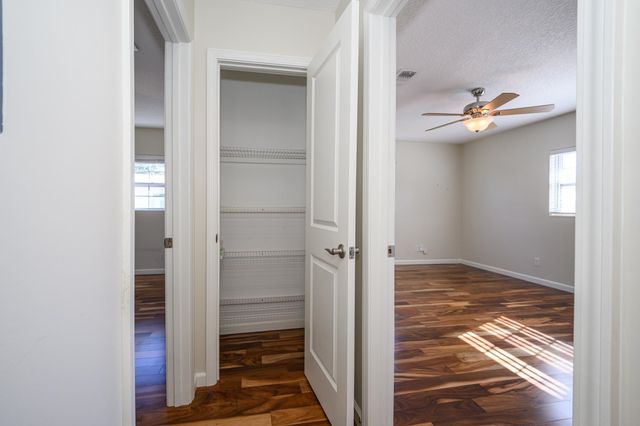 468 Arricola Ave, St Augustine, FL 32080