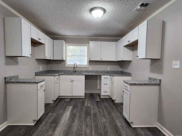 1233 Mimosa Street, Malvern, AR 72104