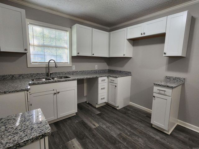 1233 Mimosa Street, Malvern, AR 72104