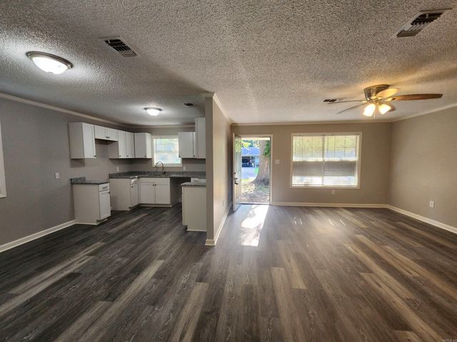 1233 Mimosa Street, Malvern, AR 72104