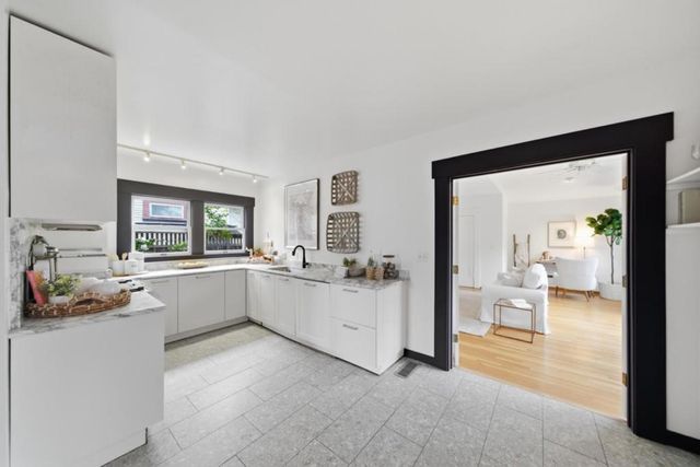 1085 Emerson Street, Palo Alto, CA 94301