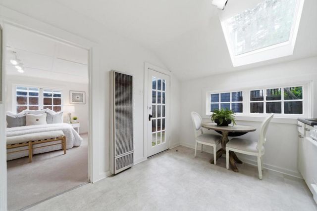 1085 Emerson Street, Palo Alto, CA 94301