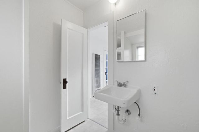 1085 Emerson Street, Palo Alto, CA 94301