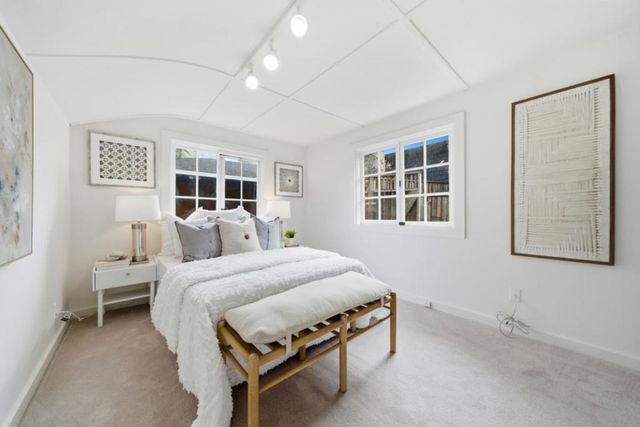 1085 Emerson Street, Palo Alto, CA 94301