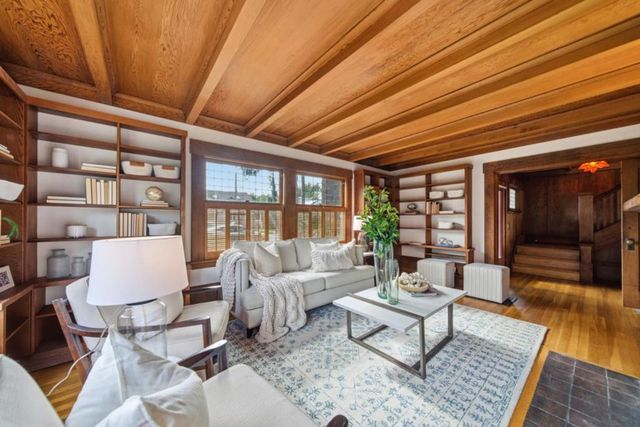 1085 Emerson Street, Palo Alto, CA 94301