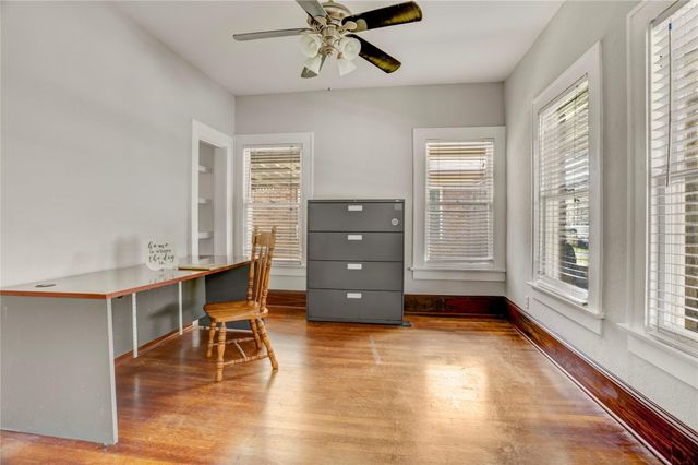 5221 Mulford Street, Houston, TX 77023
