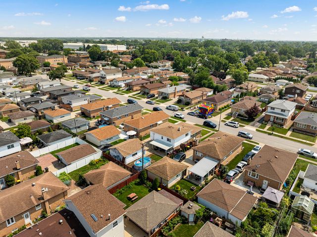 3837 Emerson Drive, Schiller Park, IL 60176