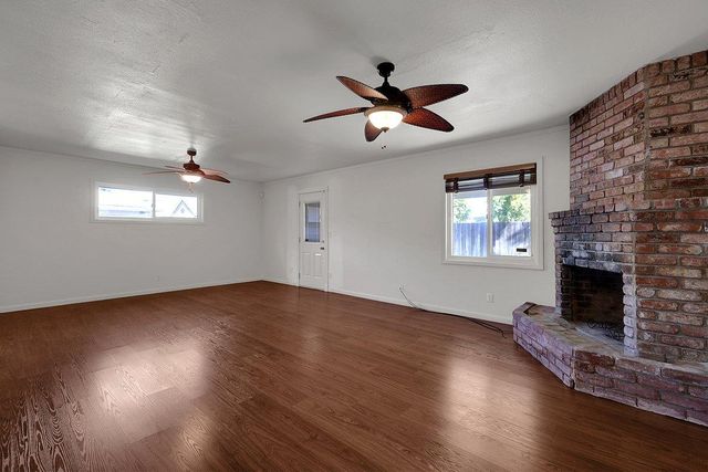 1423 Covillaud St, Marysville, CA 95901