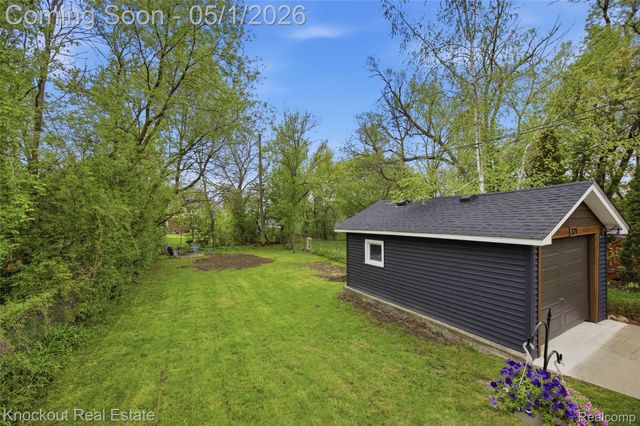 321 E Webster Street, Ferndale, MI 48220