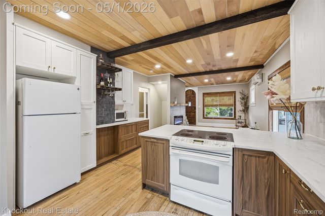 321 E Webster Street, Ferndale, MI 48220