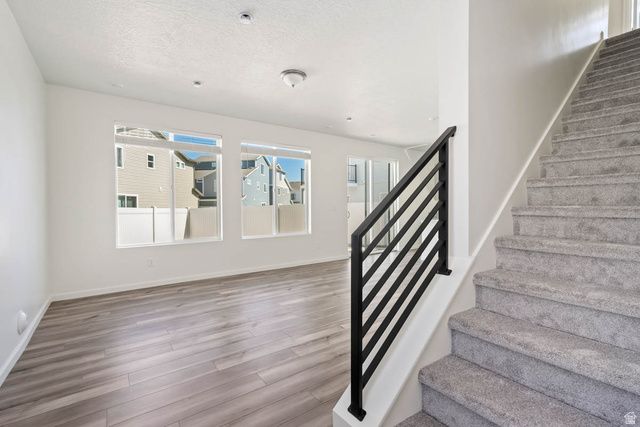 395 E HALLS CREEK RD, Saratoga Springs, UT 84045