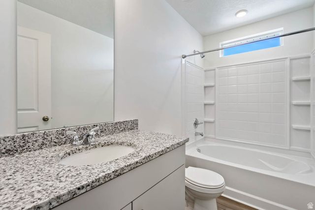 395 E HALLS CREEK RD, Saratoga Springs, UT 84045