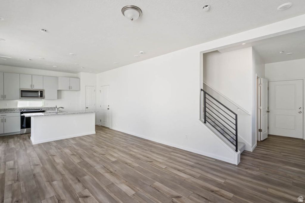 395 E HALLS CREEK RD, Saratoga Springs, UT 84045 — photo 5