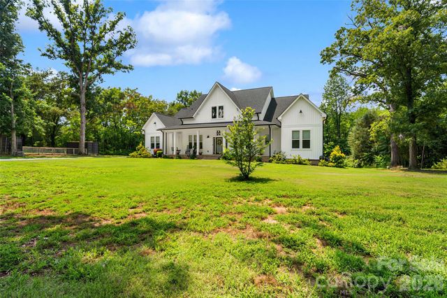 1421 Hamilton Crossroads Road, Marshville, NC 28103
